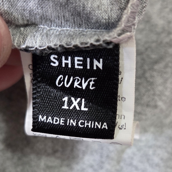 SHEIN Gray Off-Shoulder Tee with Los Angeles Print Size 1XL - Picture 4 of 5